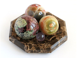 ПОДСТАВКИ ПОД ШАРЫ ИЗ КАМНЯ