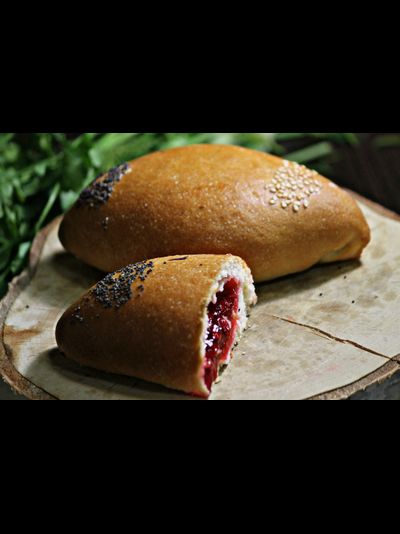 Пирожок с брусникой (110 гр)