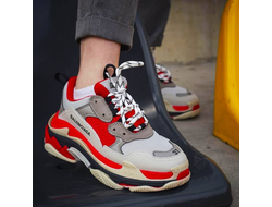 Кроссовки Balenciaga Triple S красно-серые в Новосибирске