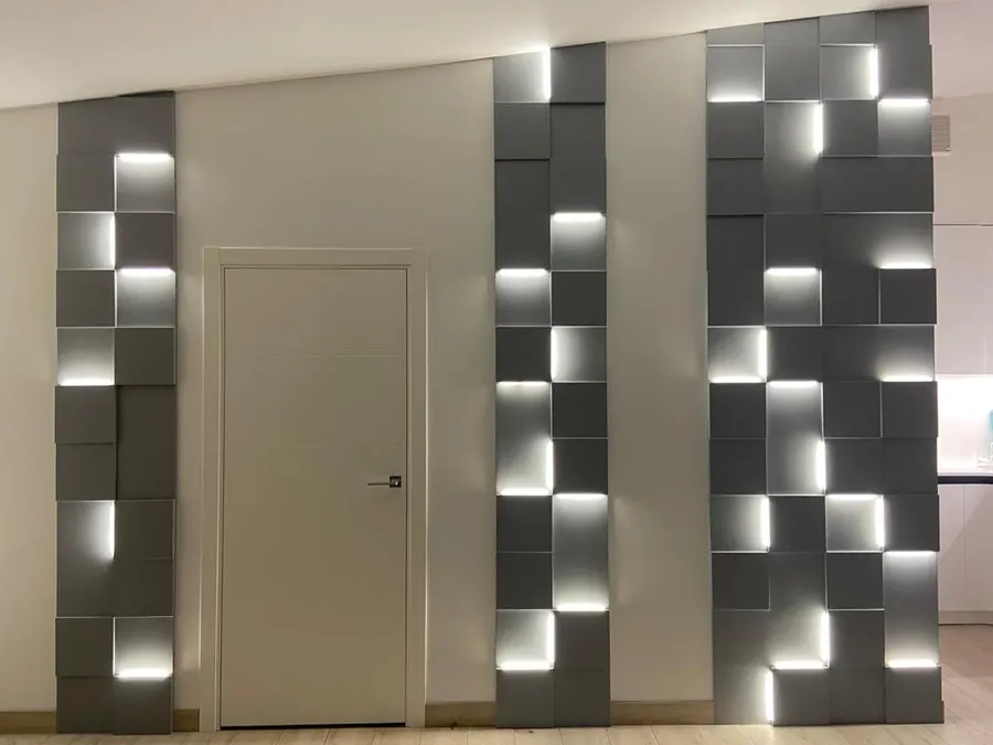 Смонтированные световые панели "LightUnit" в г.Дзержинский, Московская область. Размер панелей 250*250мм (толщины - 10, 20 и 30мм).