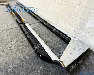 Молдинги Lexus LX600 LX500d на двери черные, хром