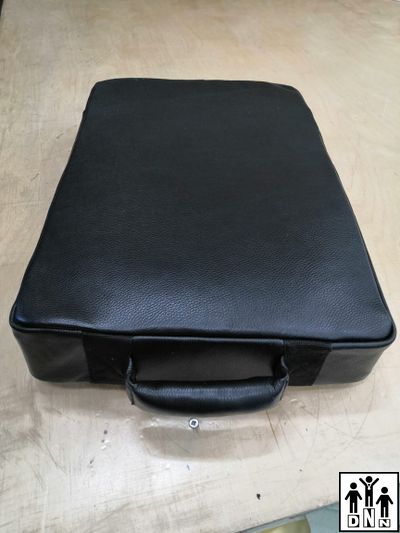 Макивара для отработки лоукиков. Натуральная кожа. Премиум класс. Непробиваемая. Размер 40*60*10