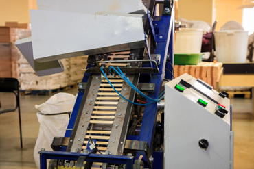 Конвейер с палочками для напитков