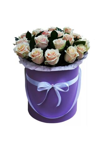 Коробка цветов с чайной розой