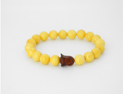 Браслет из белого янтаря с розой на резинке