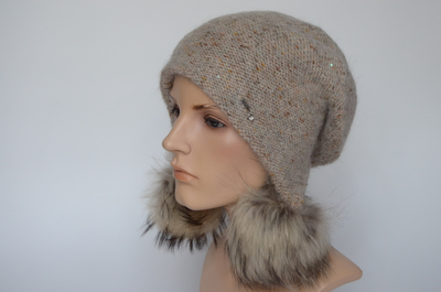 Визио итальянская шапка ушанка с помпонами 1010