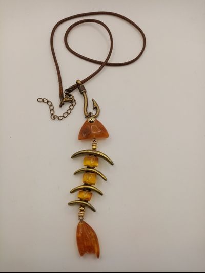 Подвеска ручная работа.