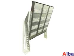 уличный светильник мачтовый