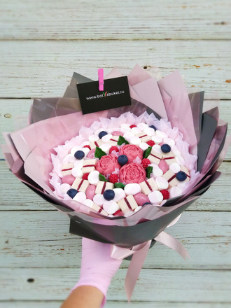Букет из шоколадных цветов со сладостями
