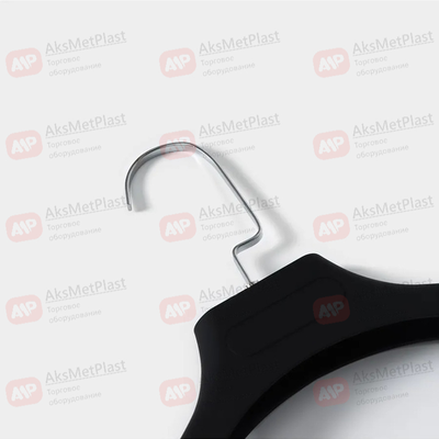 AM215 Вешалка-плечики для одежды с покрытием soft-touch цвет: черный L= 440 мм