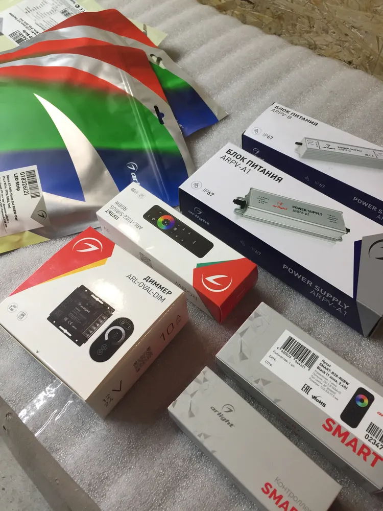 Заказы комплектуются обычно электрикой фирмы Arlight.