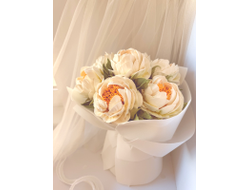 Свадебный букет из зефирных пионов