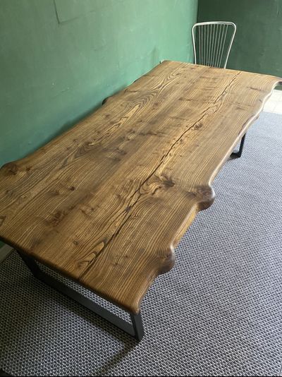 большой обеденный стол из слэбов карагача с капами