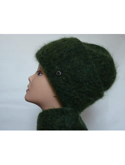 Зеленая женская вязаная шапка с отворотом зима 2020 Vizio Италия фото