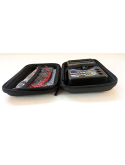 компактный цифровой мультиметр в твердом чехле