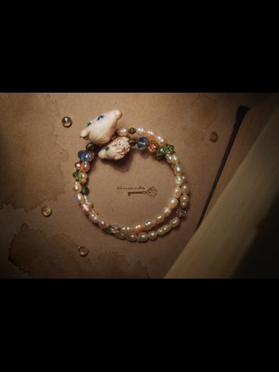 Браслет с жемчугом и хрустальными бусинами "Однажды в сказке. Козочка и Барашек"