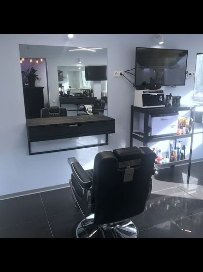 рабочий стол для парикмахера