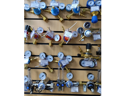 РЕДУКТОРА И РЕГУЛЯТОРЫ ДАВЛЕНИЯ