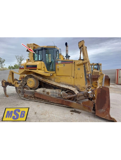 Стекло правое на  Caterpillar D7R.