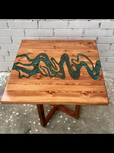 стол с рекой из массива сосны