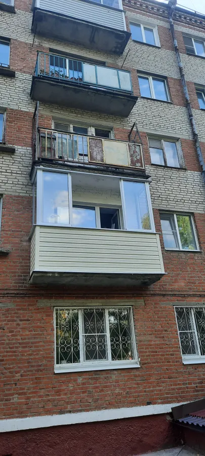 балкон с сайдингом и подбой плиты