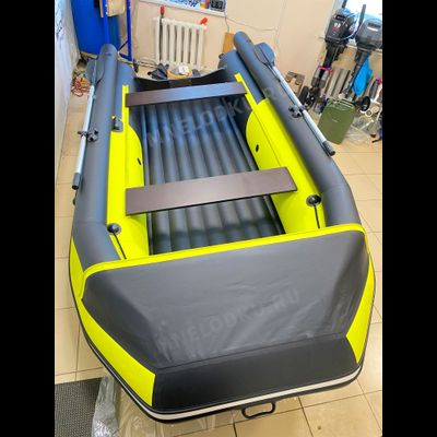 Моторная лодка Таймень NX 3800 НДНД PRO MAX фальшборт желтый/черный