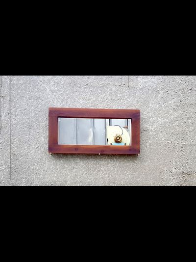 зеркало в раме из лиственницы