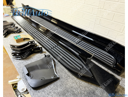 Подножки с подсветкой Toyota Land Cruiser 300 черные