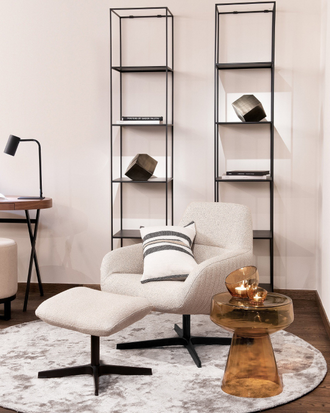 Охровый приставной столик “Флу” Ø 37