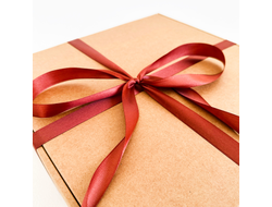 3 штуки - Подарочная коробка GILEV 32x32x12см с наполнителем и коричневой лентой