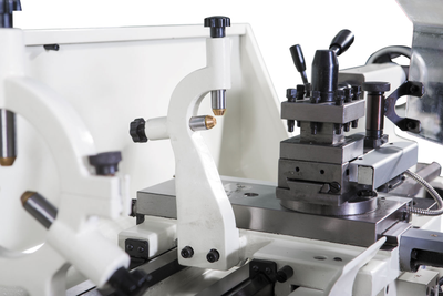 GHB-1340A DRO Токарно-винторезный станок