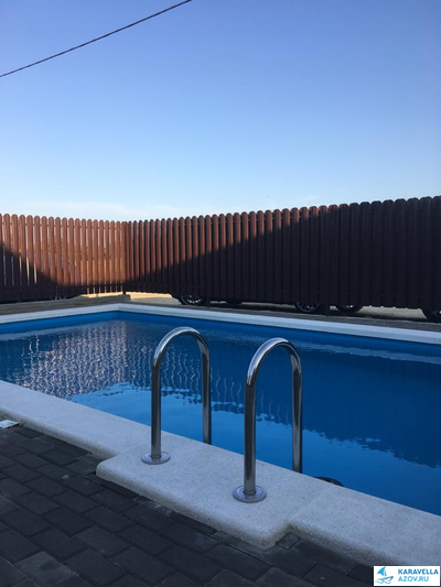 Коттедж №508 с бассейном, Голубицкая