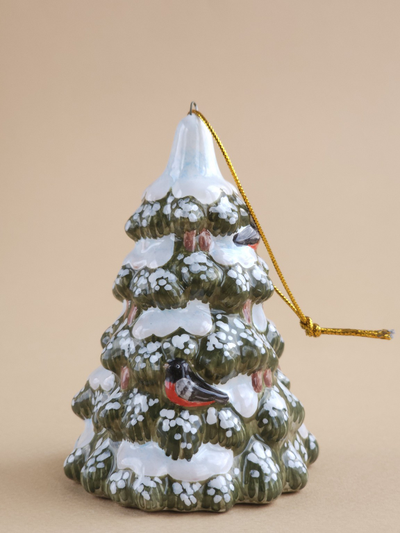 Заснеженная елка