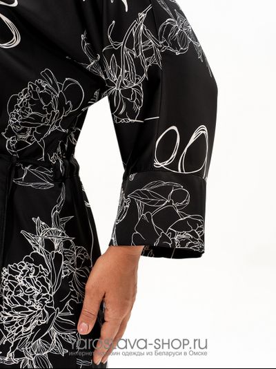 Женское платье-кимоно черного цвета с цветочным принтом