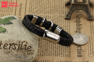 Дизайнерский кожаный браслет