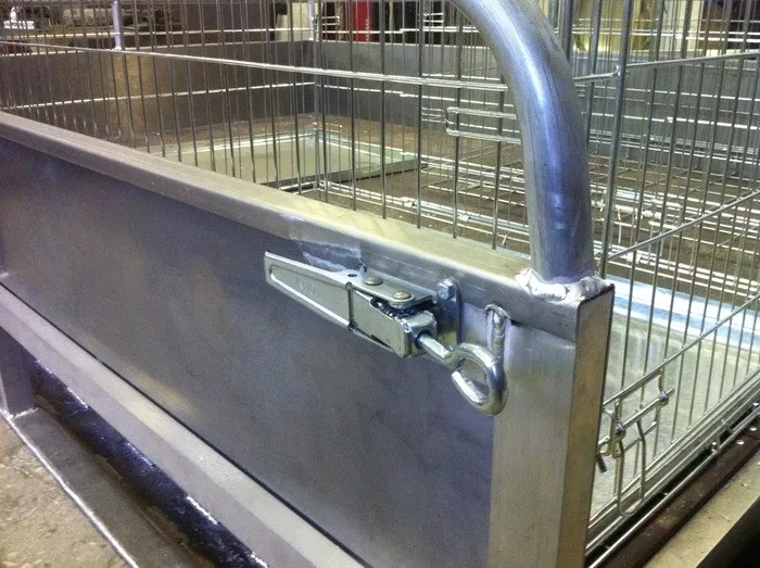 Конструкции и изделия из алюминия Сани грузовые  для мототехники из алюминия на заказ в Екатеринбурге на заказ. индивидуальные проэкты