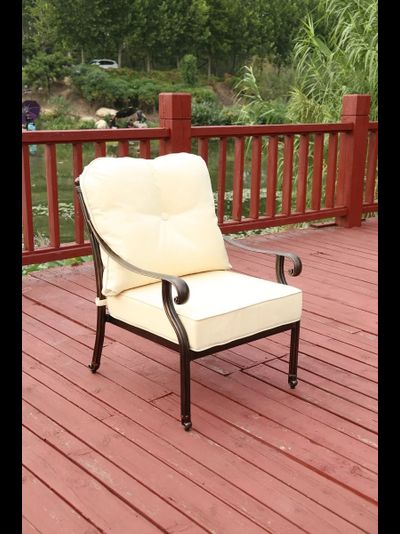 Кресло из литого алюминия Venice