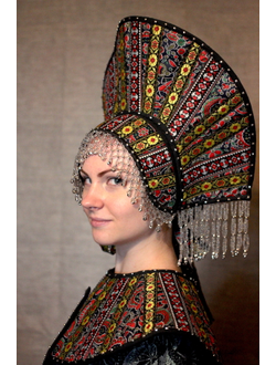 Кокошник "знатной славянки".