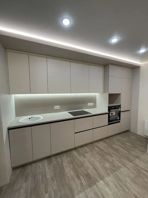 Кухня прямая, 3800 мм. Материал фасадов МДФ. Срок изготовления от 30 рабочих дней. Цена на момент изготовления 132000.