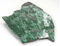 Уваровит кристаллы на породе, Урал (72*73*18 мм, 124 г) №25856