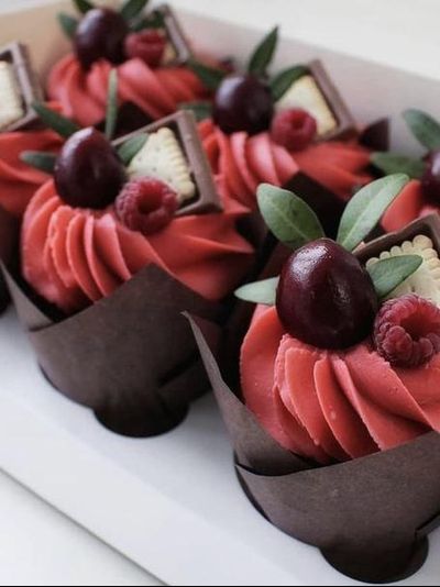 Форма бумажная "тюльпан" для капкейков/кексов (коричневая, 200шт.), 50*80мм