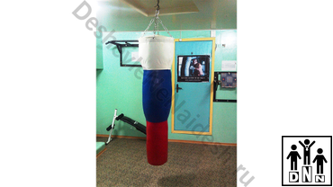 Тpёxceкциoнный боксерский мешок