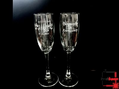 Свадебные фужеры с гравировкой в деревянной подарочной коробке