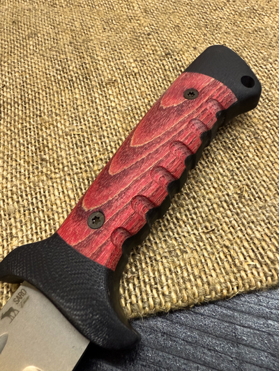 Подарочный нож 6Х9С сталь VG-10, рукоять комбинированная G10 и стабилизированное дерево красное