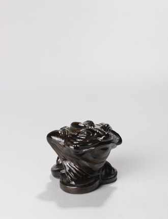 Денежная  трехлапая жаба.