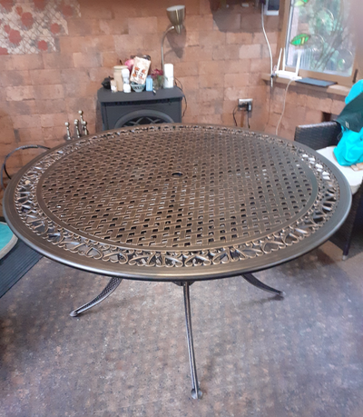 Круглый стол  из литого алюминия Sardinia