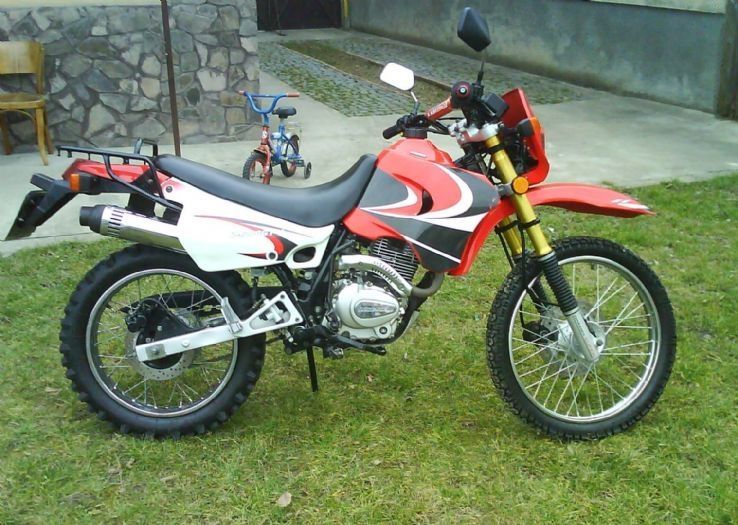 Мотоцикл китайские zs200zh