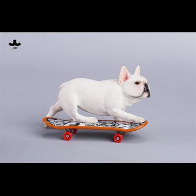 Французский бульдог на скейте (белый) - Коллекционная фигурка 1/6 Skateboard French Bulldog (JXK243A) - JXK