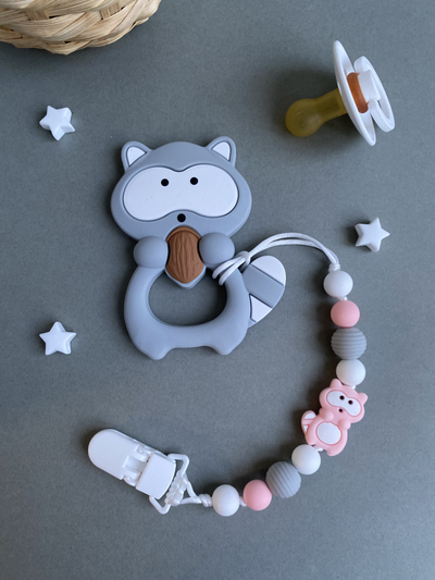 Держатель для пустышки "Розовый енот"