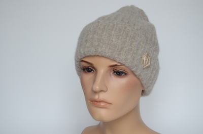 Серо - бежевая шапка вязаная с отворотом Vizio Италия 8050 CRYO